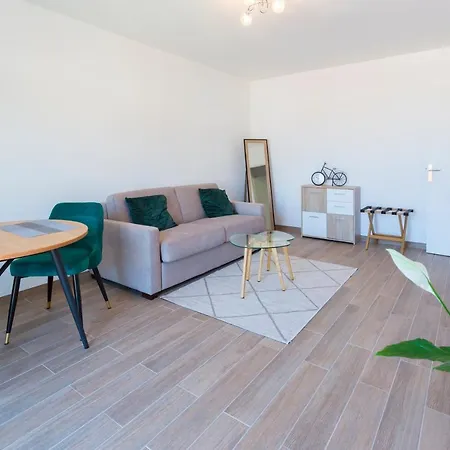 Les Lucioles - - Carre D'or * Ментона