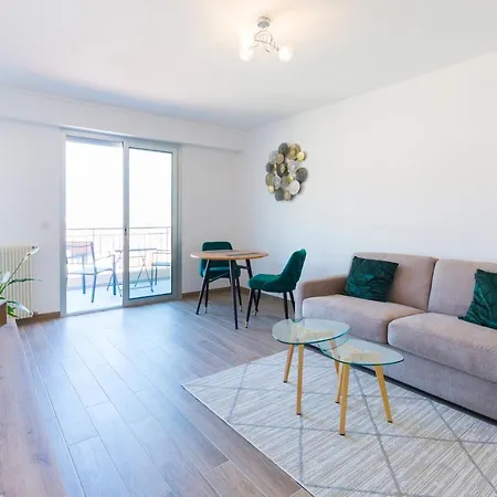 Les Lucioles - - Carre D'or *